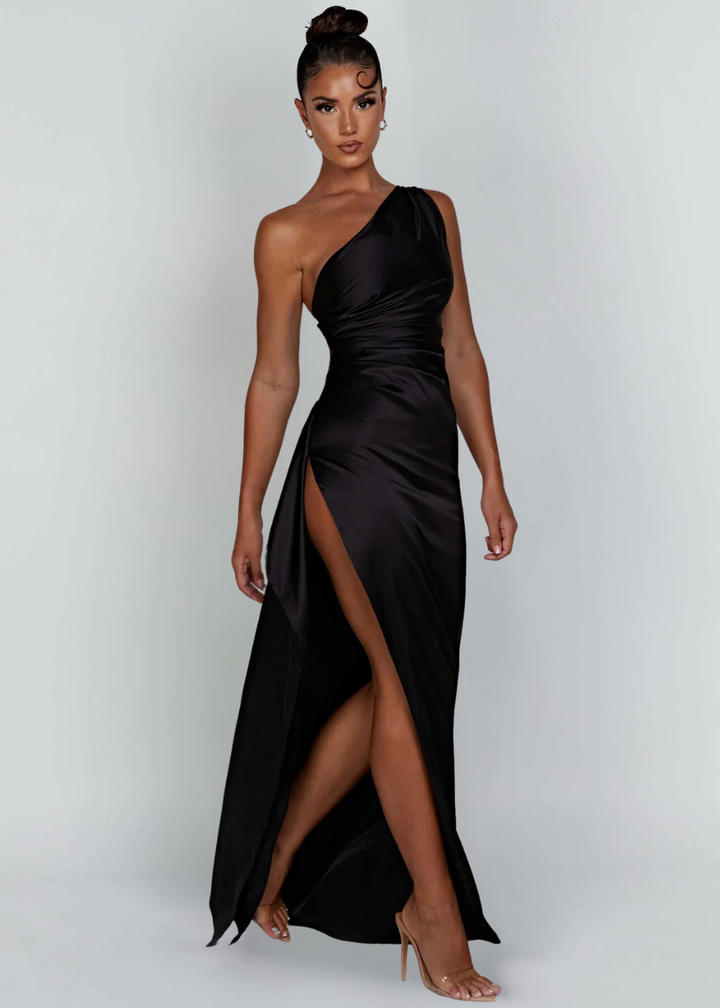 Luna Elegant Maxi Dress