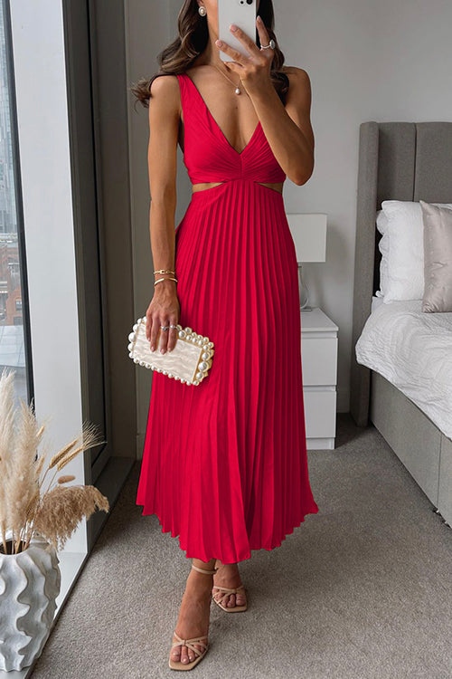 Evaa™ | Sleeveless Pleated Maxi Dress