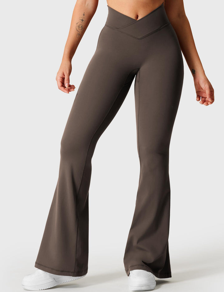 Kalie™ | V-waistband Flare Leggings